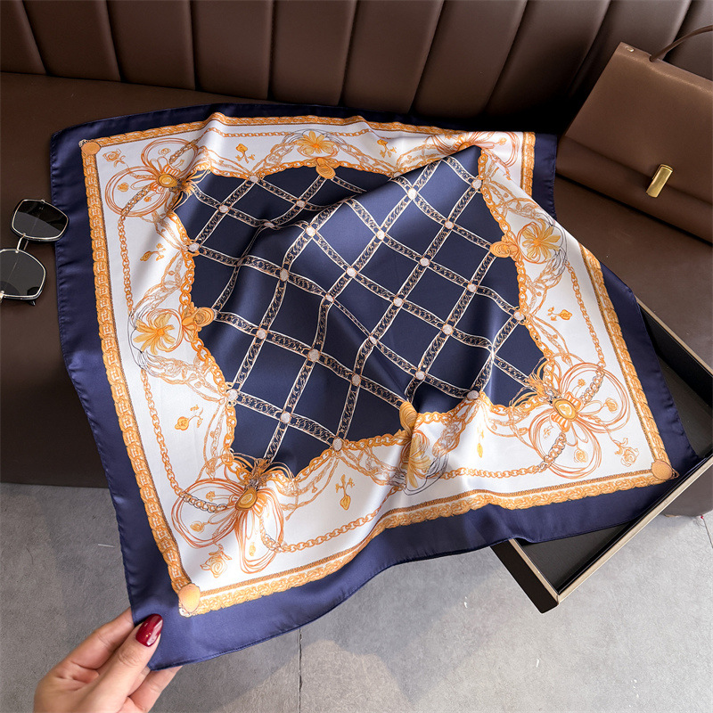 Lenço de Seda Quadrado Azul Cl - Scarf Silk Square avaliação e preço