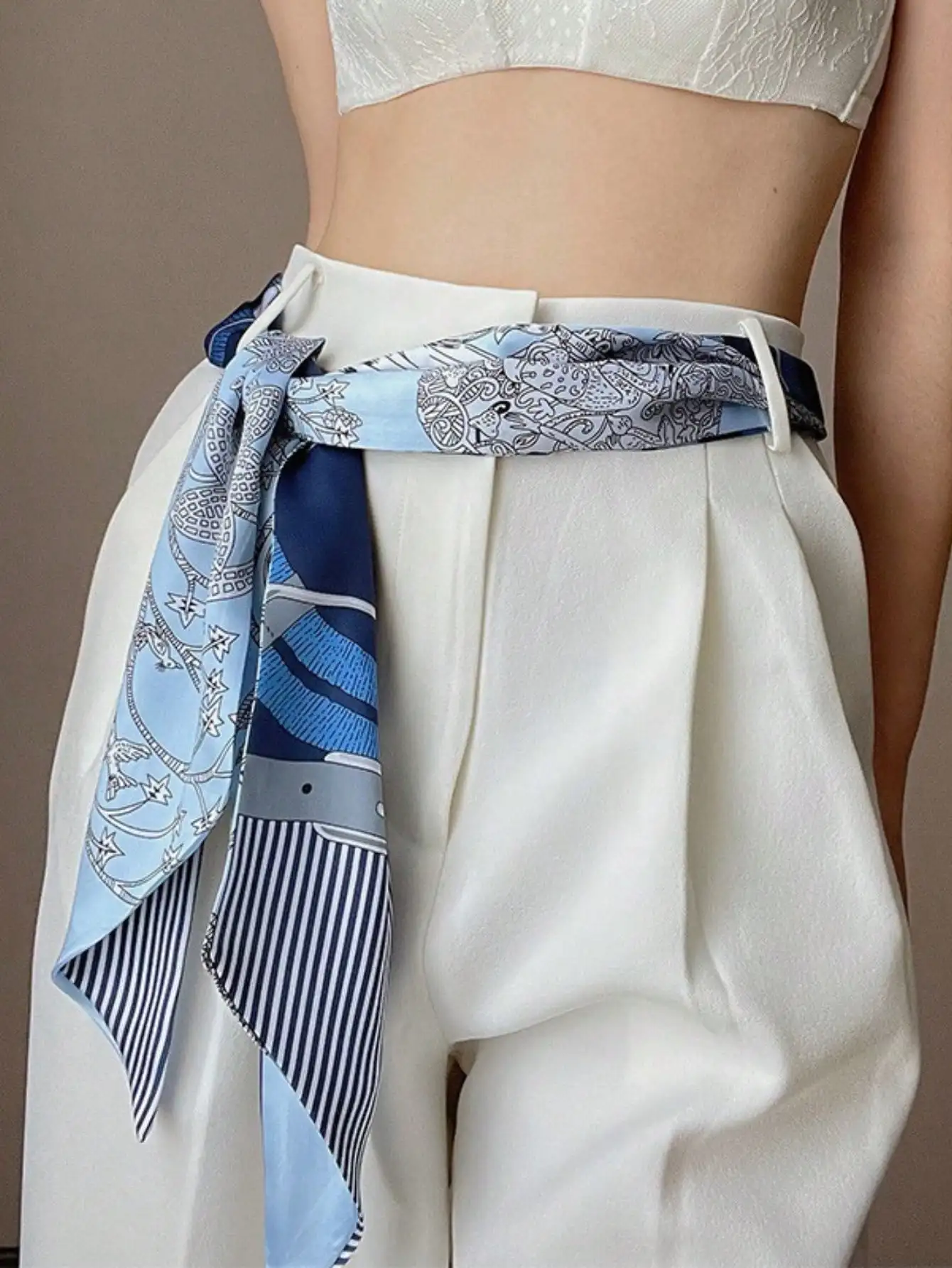 Lenço quadrado de seda falsa c - Scarf Silk Square avaliação e preço