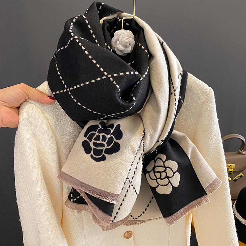 Cachecol de Inverno Feminino L - Woven Scarf Blanket avaliação e preço